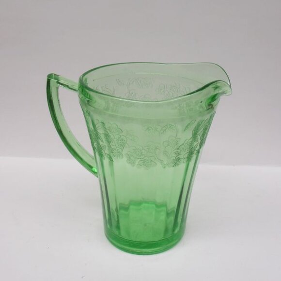 Jeannette Depression Glass Green CHERRY BLOSSOM 8" Flat Bottom PAT Water Pitcher - Picture 2 of 4